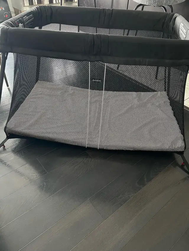 baby bjorn playpen travel crib in Playpens, Swings & Saucers in Kitchener / Waterloo - Image 2