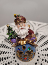 Jeweled Ornament Santa With Tree & Trumpet