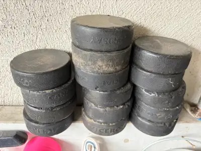 Hockey - Pucks (used), View more