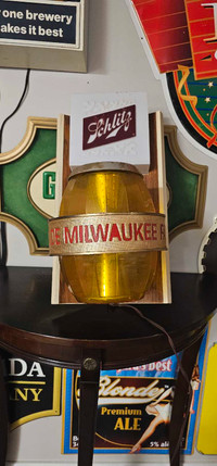 Rotating Old Milwaukee Beer Sign