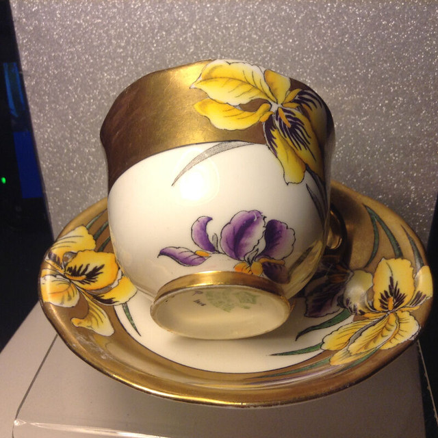 Vintage British Melba Art Deco Cup and Saucer in Arts & Collectibles in Vancouver - Image 2