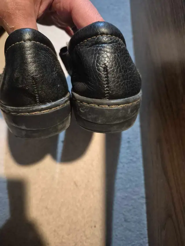 Clarks Shoes Size 8 in Women's - Shoes in Napanee - Image 6