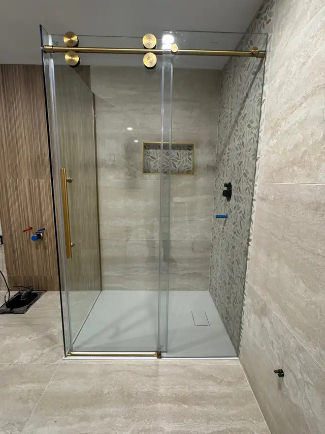 Service d'installation de portes de douche in Windows, Doors & Trim in City of Montréal - Image 8