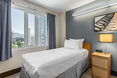 Room sharing female only
