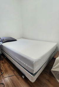 Mattress, bed box and detachable bed gram on wheels.