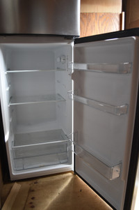Vissani 7.1 cu. ft fridge with freezer, very good condition.