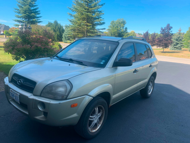 Hyundai Tucson 4 wheel drive 2005 in Cars & Trucks in Barrie