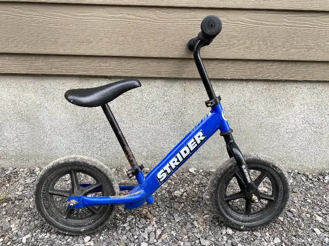 Strider 12 Sport Balance Bike with taller handlebars & seat in Kids in Ottawa - Image 3