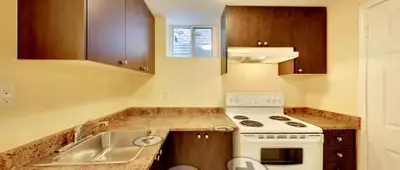 One bedroom basement apartment, well maintained in churchill meadows area Mississauga, Full kitchen,...