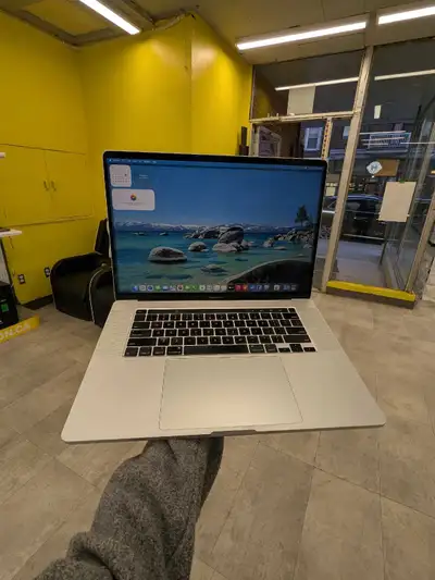 Je vends mon MacBook Pro, un ordinateur portable puissant doté d'un écran de haute résolution idéal...