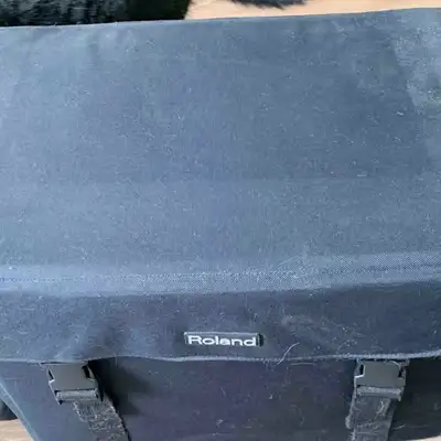 The Roland AC-90 is a 90-watt, 2-channel acoustic guitar amplifier. It features a stereo 2-way speak...