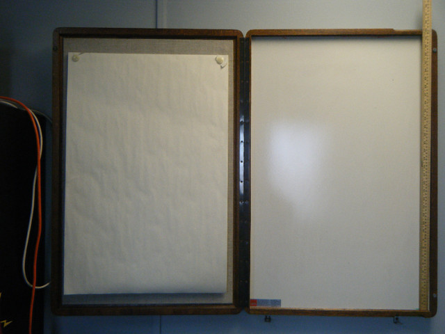 Business Wall Easel and White Board in Other Business & Industrial in Ottawa - Image 4