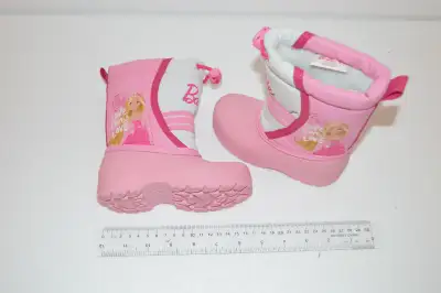 Small Girl's Barbie Winter Boots - Size 7 or about 17 cm, View more