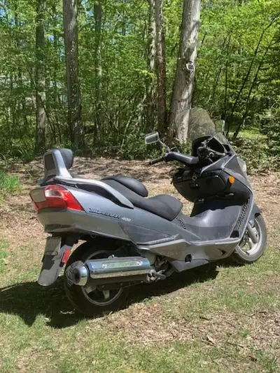 Smooth comfortable ride, great storage and fuel mileage, 2 owner lady driven, good working condition...