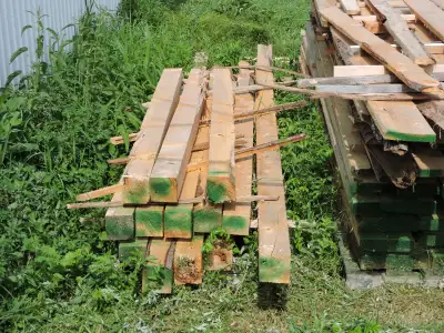 Poteaux bois en cèdre  4 po X 4 po, View more