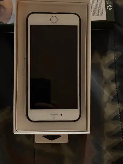 iPhone 6+ comme neuf, View more