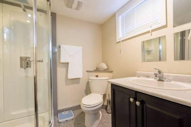 STUDIO Basement apartment for rent 4