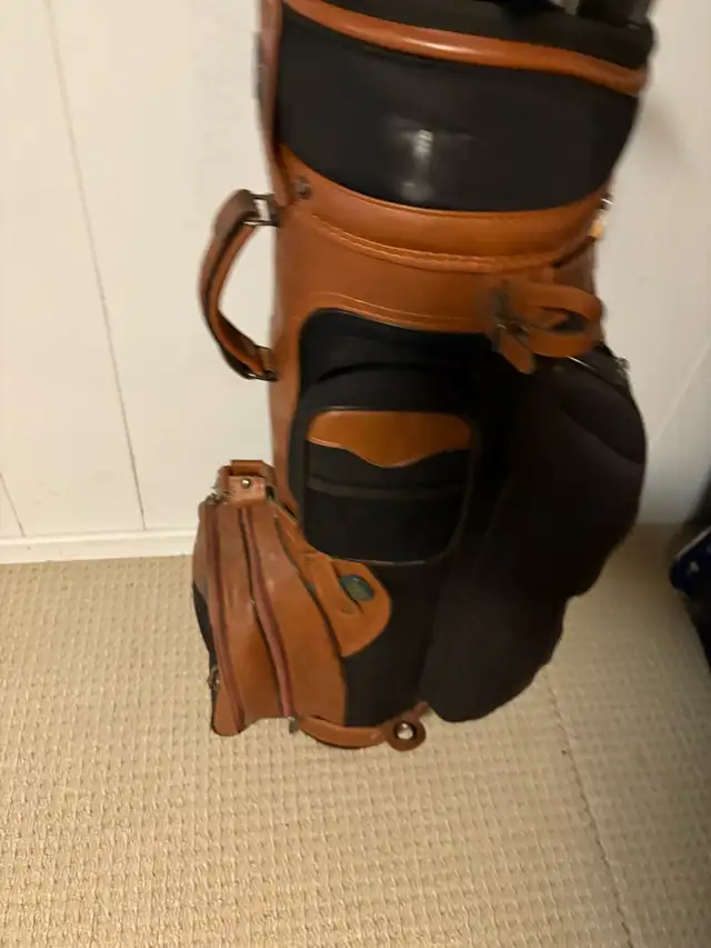 men’s right handed golf clubs and bag  in Golf in Guelph - Image 6