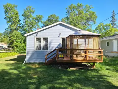 Winnipeg Beach cottage for rent, View more