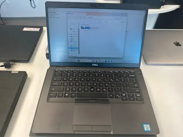 Dell Latitude 5401, i7-9th, 8GB RAM + 256GB SSD, WIN 11 PRO in Laptops in Edmonton - Image 3