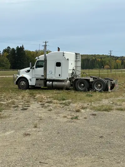 2023 Peterbilt deleted isx 550 Cummins, 18 speed standard transmission super 40 rear ends, low air l...