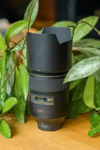 AF-S VR Micro-Nikkor 105mm f/2.8G IF-ED *MINT WITH BOX*