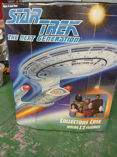 1993 Star Trek Carrying Case with Figures, View more