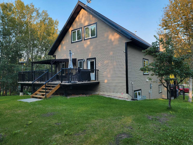 LIVE AT THE LAKE 45 MIN WEST OF EDMONTON in Houses for Sale in St. Albert