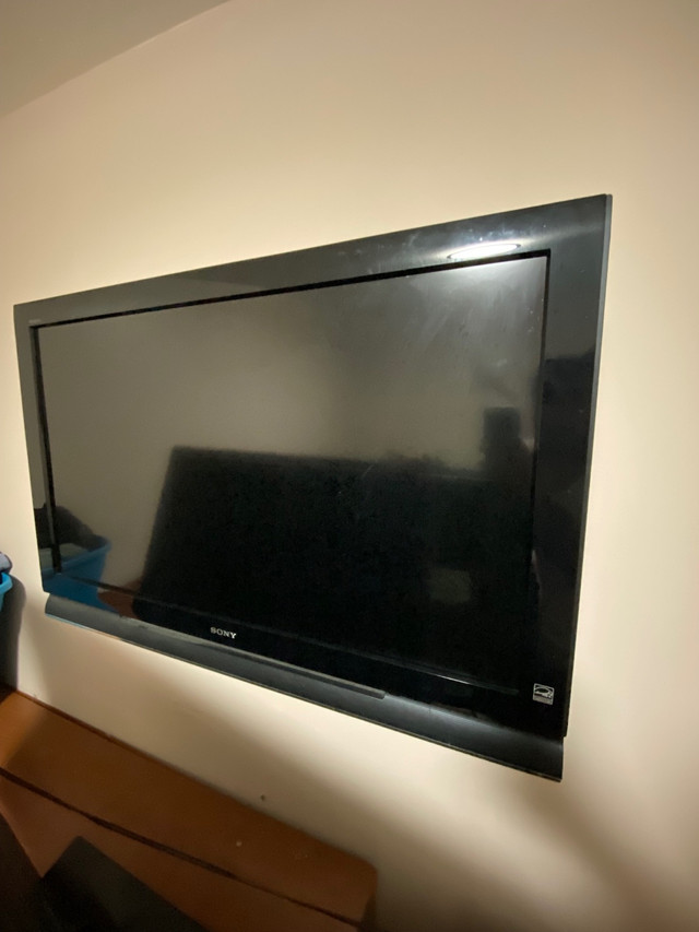 Sony 40" Bravia Class LCD TV (KDL-40S4100) in TVs in Markham / York Region - Image 3