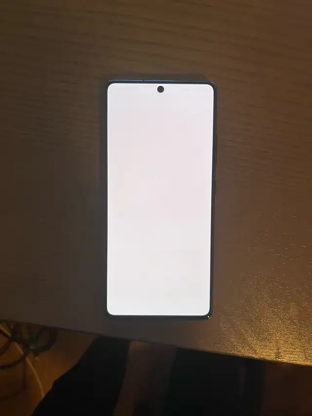 Samsung Galaxy S10 lite - 128GB - Prism Blue - Unlocked in Cell Phones in Delta/Surrey/Langley - Image 8