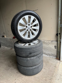 215/55/17 Michelin summer tires on Honda rims (5x114.3)