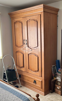 Armoire / Wardrobe