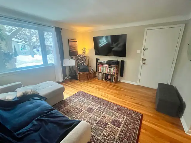 Wellington West Village spacious 2 BR  April 1 $2,800