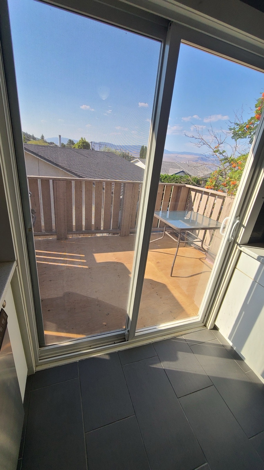 2 Bedroom Furnished Suite in Sahali available November 1 3