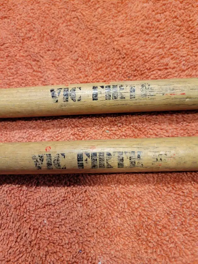 Vintage Vick Firth drum sticks  in Drums & Percussion in Windsor Region - Image 3