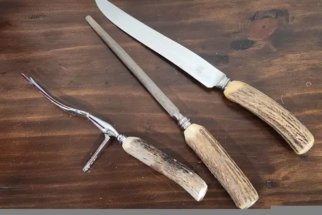 Antler Knives Carving Set in Kitchen & Dining Wares in Kitchener / Waterloo - Image 3