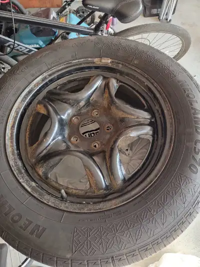 4 summer tires for sale 80% thread Good condition