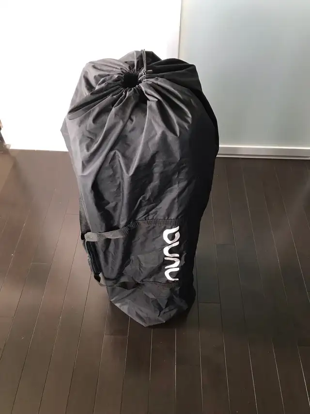 Nuna Sena Aire-Excellent Condition (Clean Pet/Smoke Free Home) in Cribs in City of Toronto - Image 2