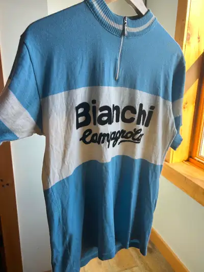 Vêtements de vélo variés, View more