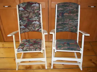 RARE! Ensemble de 2 chaises berçantes pliantes en bois + tissus, View more