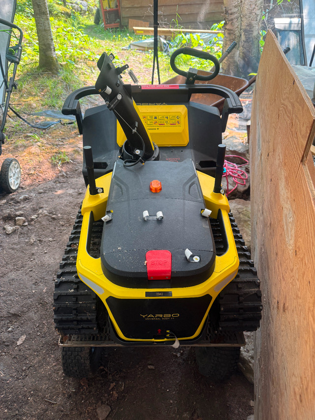 Robotic snowblower ( Yarbo) in Snowblowers in Kawartha Lakes - Image 3