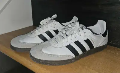Adidas Samba women's size 8, View more
