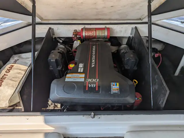 2013 Regal 2100 RX in Powerboats & Motorboats in Muskoka - Image 8