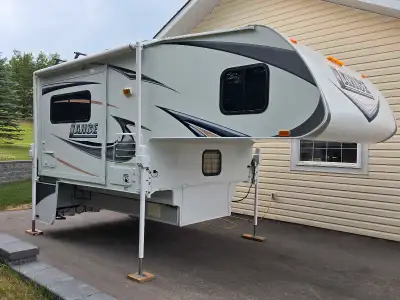 This camper is in immaculate condition and is ready for it's next adventure. It's an all season unit...