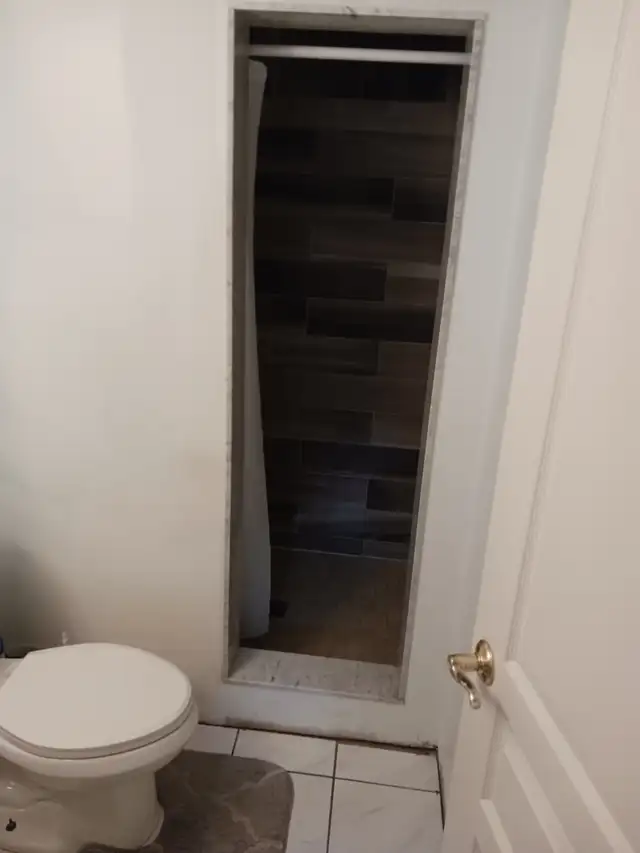 Room for rent in Scarborough home in Room Rentals & Roommates in Oshawa / Durham Region - Image 3