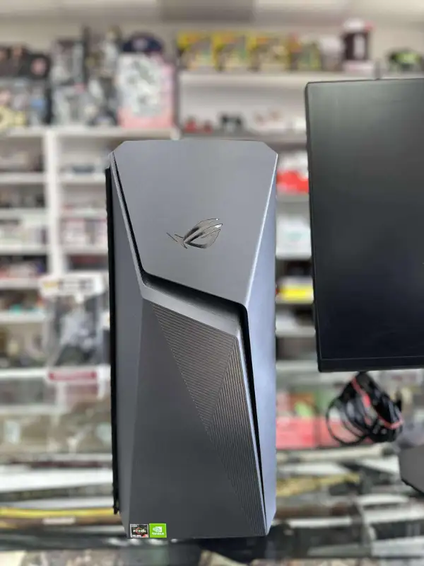 ASUS ROG Strix G10DK PC , Dell 240 HZ monitor, Logitec mouse in Desktop Computers in Windsor Region - Image 4
