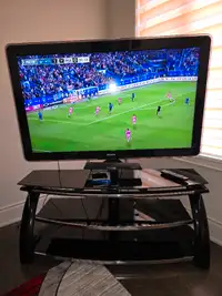 TV Stand with Philips TV