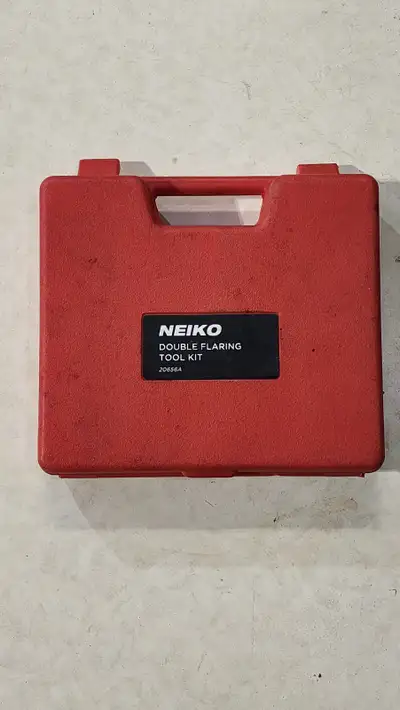 Double Flaring Tool Kit “Neiko” 45 degree Double Flaring Tool Kit for creating leak-free joints in a...