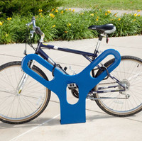 Support pour vélo. Rack à bicyclette.