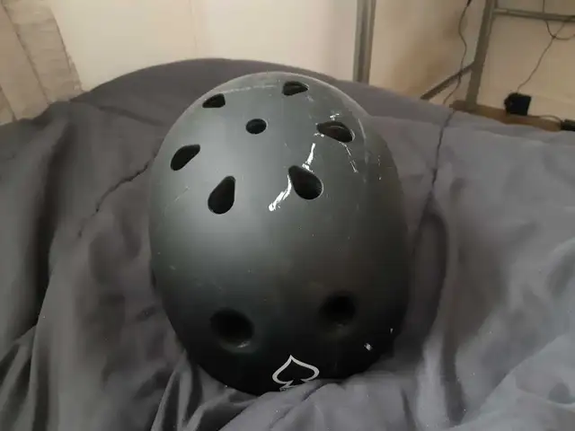 Ensemble de protection skate/trottinette/vélo pour enfant in Kids in Laval / North Shore - Image 5